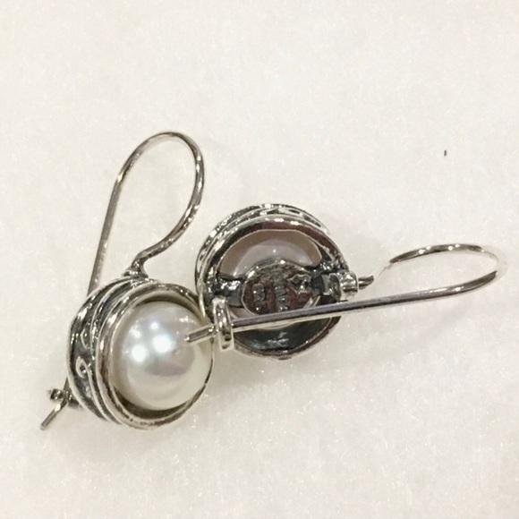 SILPADA Modern Fairytale Sterling Silver Freshwater Pearl Drop Dangle Earrings - Picture 12 of 12